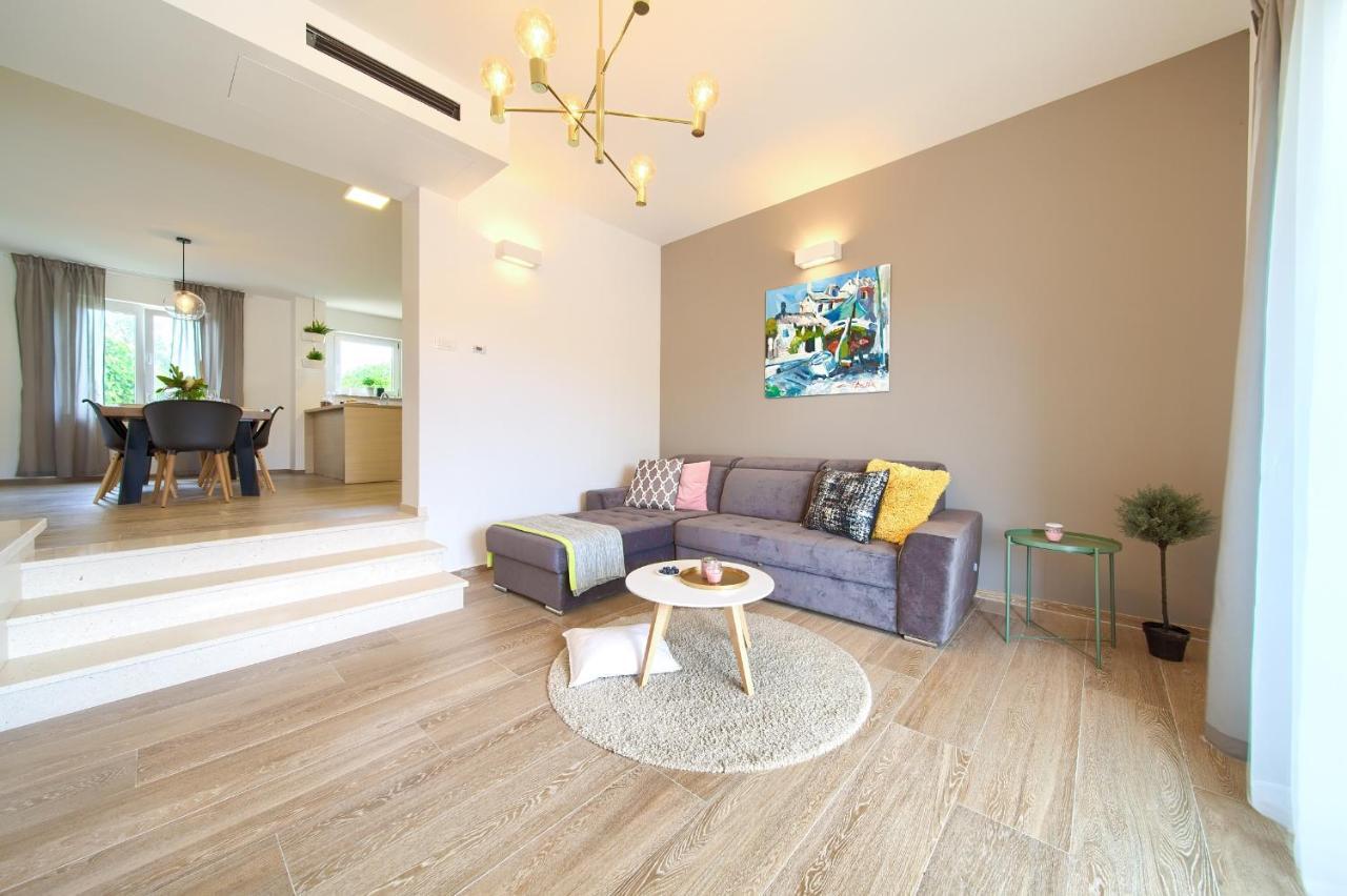Villa Gardena Vrh  Esterno foto